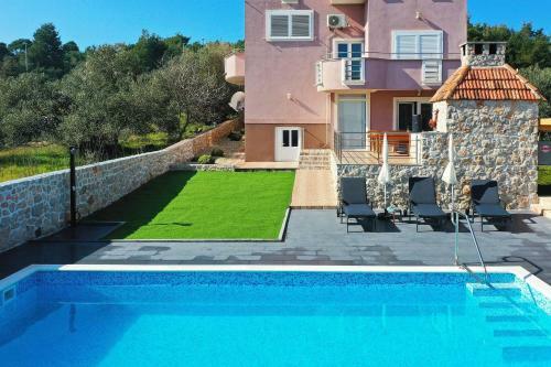 Stylish And Modern Sea View Apartment Giulia