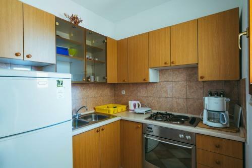 Apartments Lovre - Close To The Sea