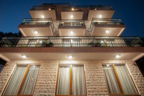 Hotel Twelve By Aycon