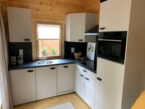 Nieuwe Tiny Lodges En Chalets Op Chaletpark Kempenbos