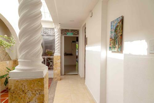 Luna Cartagena Airport Hotel