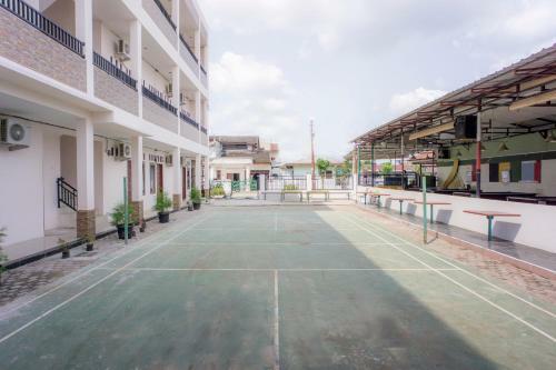 Hotel Vaccinated Staff - Oyo Life 2354 Rose House