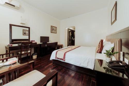 White Palace Thai Binh Hotel