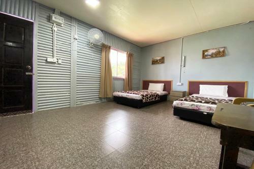 Hotel Oyo 90284 Kampung Stay Kilimu