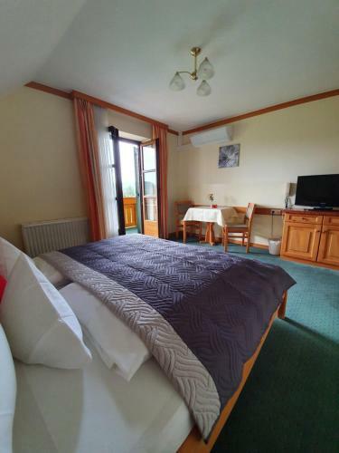 Bed & Breakfast Pension Thermenland