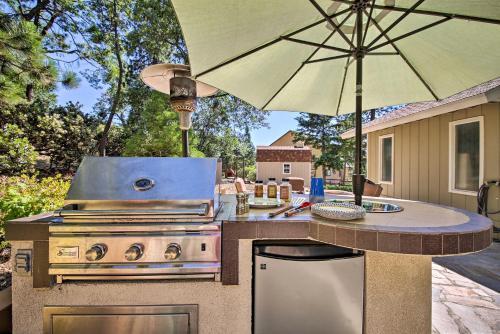 Lake Arrowhead Home With Fireplace And Game Room!