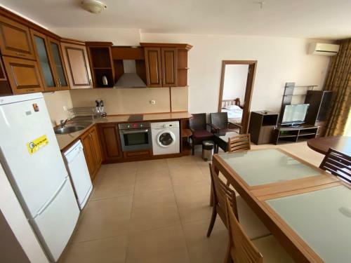 Kamelia Grand Apartments