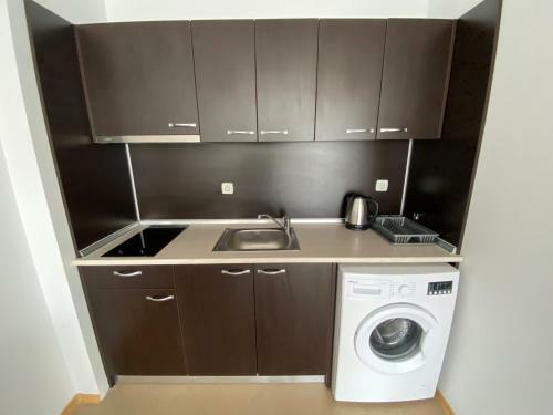 Kamelia Grand Apartments