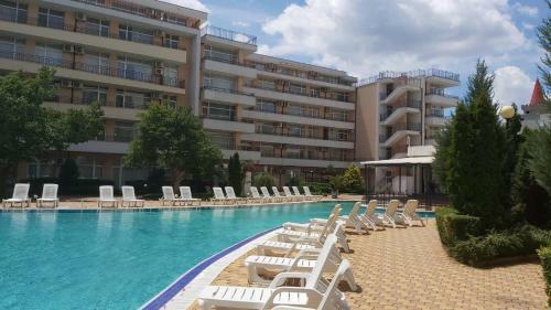 Kamelia Grand Apartments