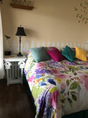 Golden Pathways Retreat B&B