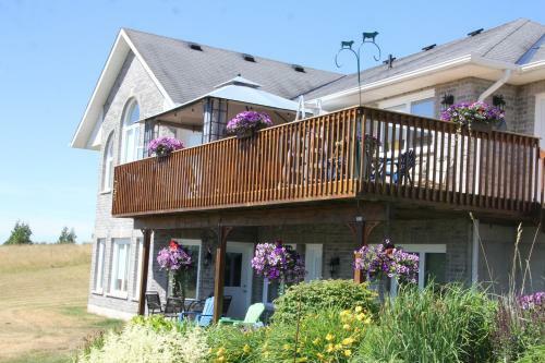 Golden Pathways Retreat B&B