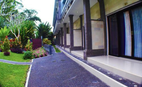 Hostal Purnama Hotel