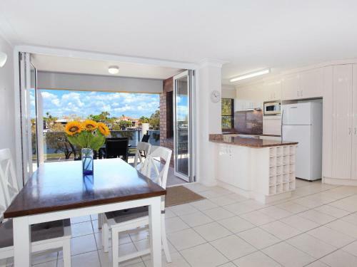 Maui 6 - Two Bedroom Apartment On Parkyn Parade
