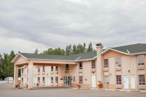 Hotel Super 8 By Wyndham Taber Ab