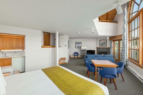 Hotel Canadian Princess Lodge & Marina