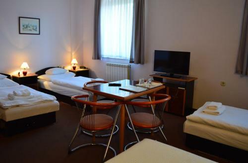 Apollo Hotel