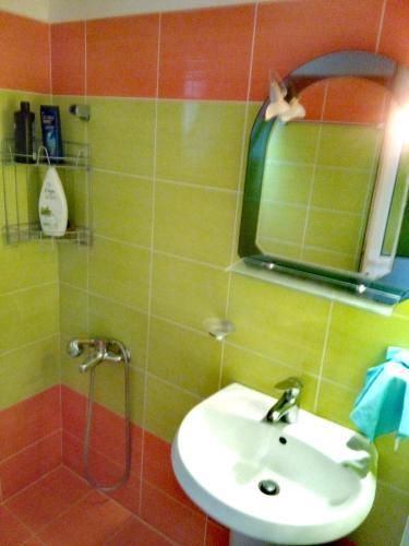 Hostal Tilis Guesthouse