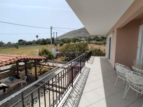 Relaxing Attica Apartment