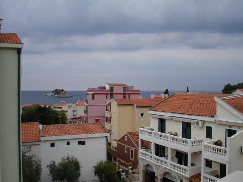 Apartments At Two Sisters