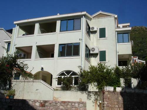 Apartments At Two Sisters
