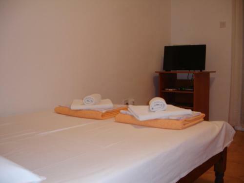 Apartments At Two Sisters