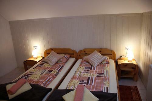 Andr�s Apartmanh�zak