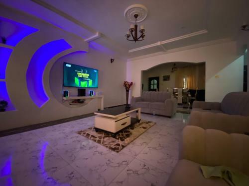 Bed & Breakfast Lavish Guest House