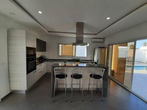 A Ne Pas Rater Magnifique Villa Avec Piscine!