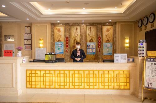 Thw Hotel