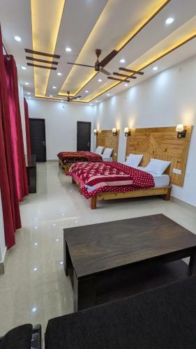 Hotel Himalayan Foxhole