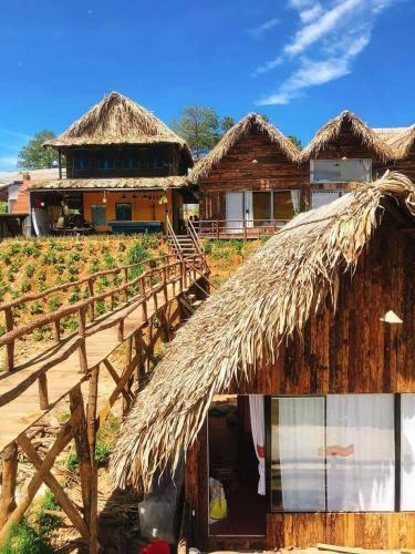 Lodge M�i L� Home & Cafe