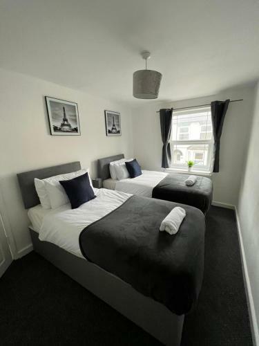 Fran's Property Solutions Spacious 5bedrooms Aylesbury