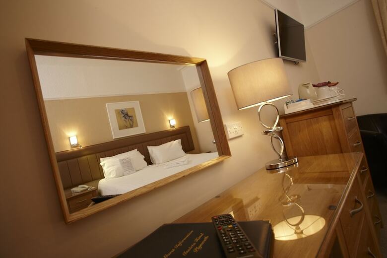 Invicta Hotel