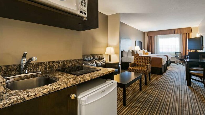 Best Western Plus Peace River Hotel & Suites