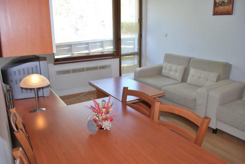 Aparthotel Pm Services Riverside Apartments