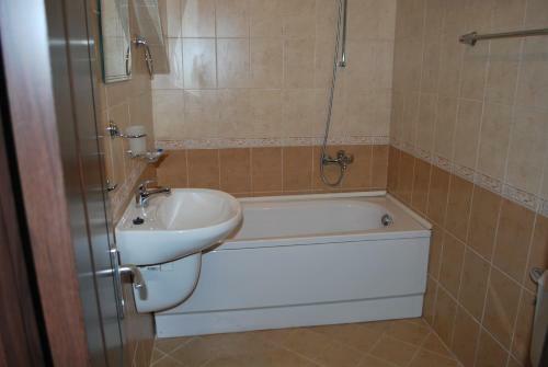 Aparthotel Pm Services Riverside Apartments
