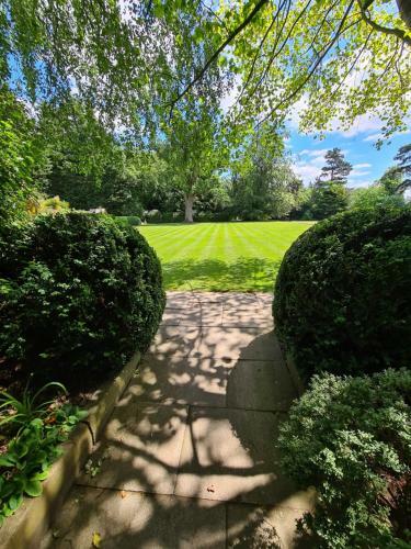 Rowton Hall Hotel And Spa