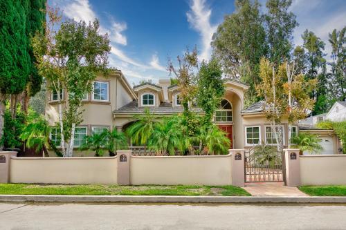 Benedict Canyon Oasis