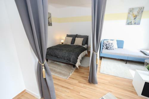 Full House Studios - Little Mill Apartment - Ntflx + Wifi
