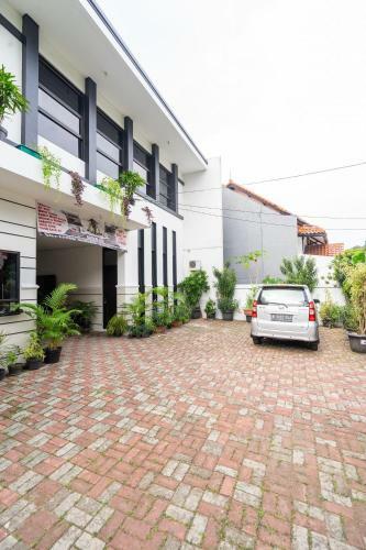 Hotel Umah Santi Depok