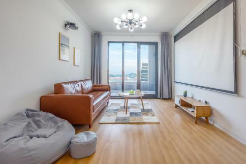 Locals Apartment House 50