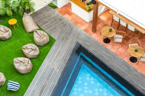 Coco & Pineapple Pants Hostel - Canggu, Bali