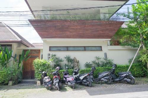 Ely's Villa
