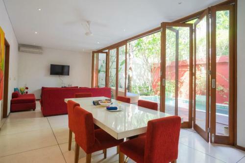 Ely's Villa