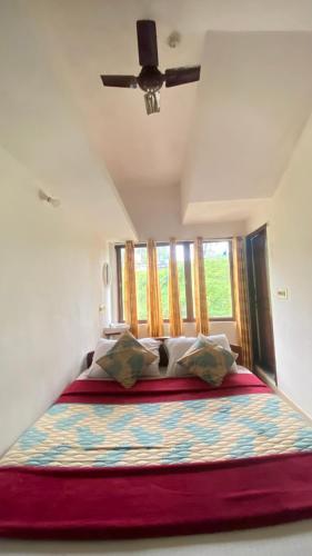 Hotel Caveri Inn