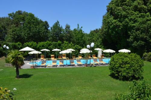 Hotel Monti