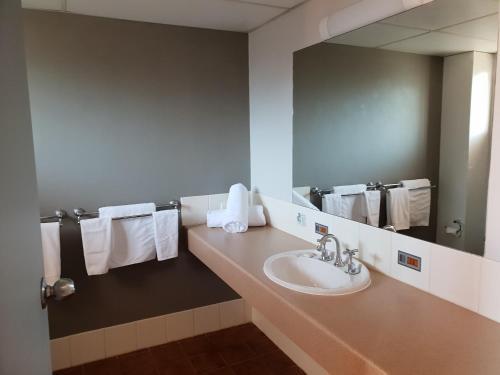 Crystal Fountain Motel