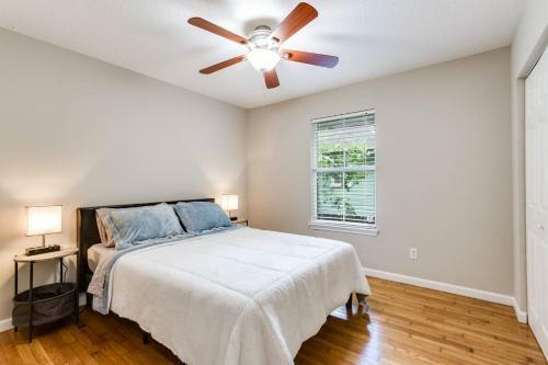 King St Bungalow