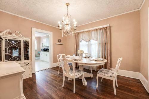 Bungalow On Orleans