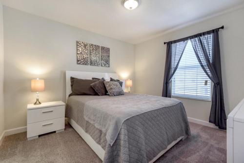 Instant Gratification - 8 Bdm Villa In Gated Comm, Villa